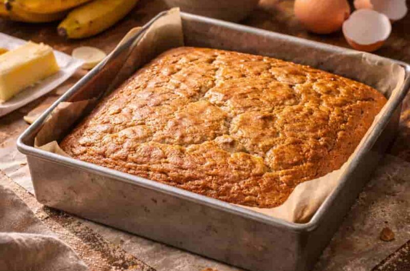 This Easy Banana Bread Snack Cake Will Melt in Your Mouth (No Mixer Needed!)
